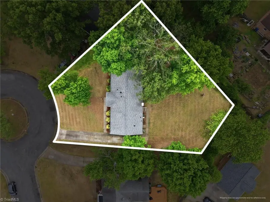 2402 Revolan Court, Greensboro, NC 27407 - #2