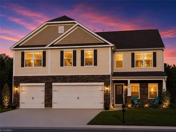 4008 Highland Creek Court, Pfafftown, NC 27040