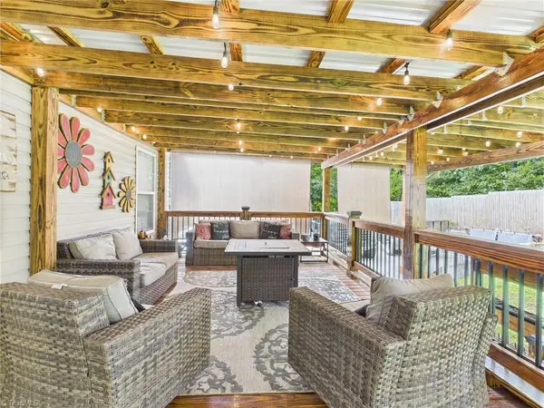 6093 Spartan Drive, Hudson, NC 28638