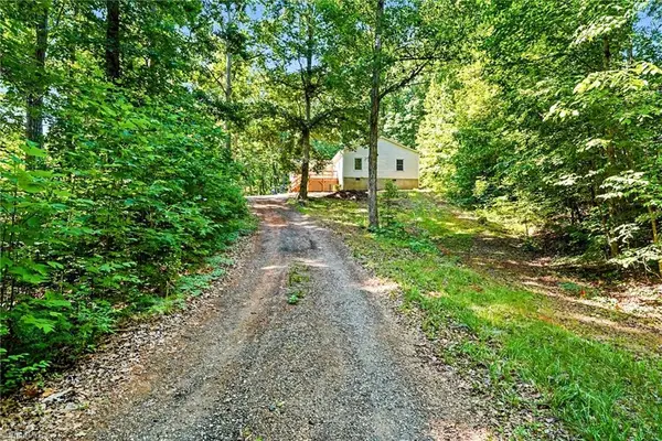9501 Us Highway 64 W, Trinity, NC 27370