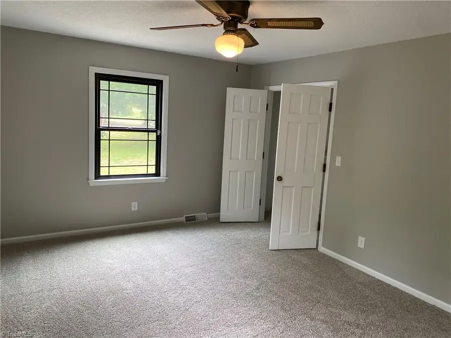 3045 Greenhouse Road, Winston Salem, NC 27127 - #3