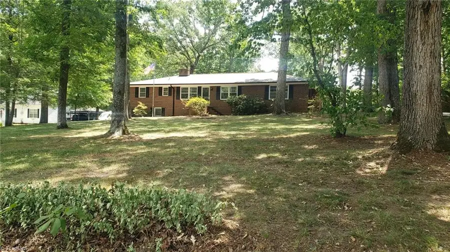 7950 E Holly Grove Road, Thomasville, NC 27360 - #2