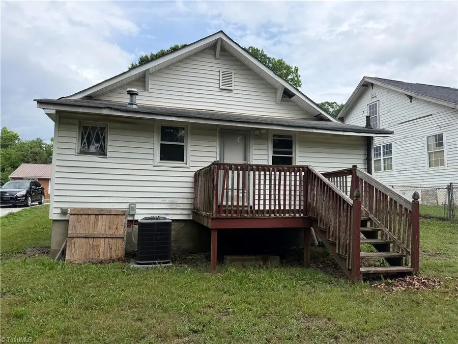 112 Hobbs Avenue, Thomasville, NC 27360 - #3