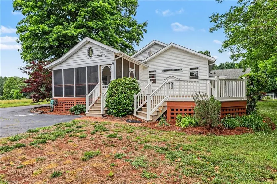 2809 Flint Hill Road, East Bend, NC 27018 - #2