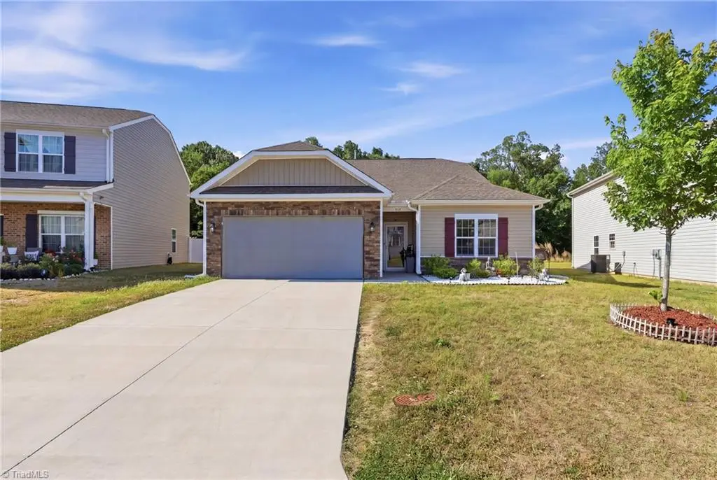 877 Sage Hill Drive, Jamestown, NC 27282 - #1