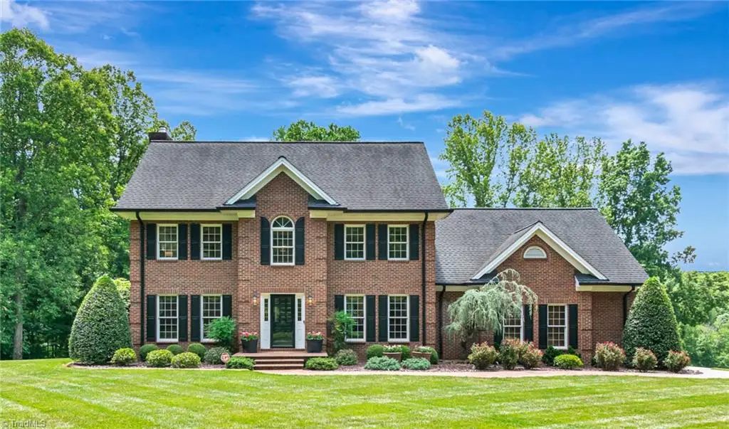 121 Acorn Avenue, Wilkesboro, NC 28697 - #1