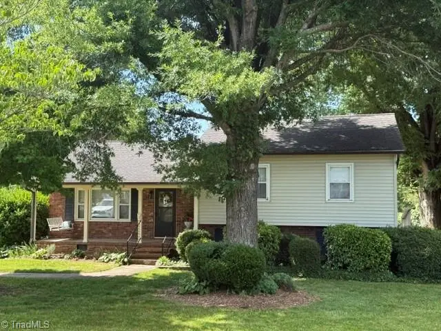 1132 Glennview Drive, Kernersville, NC 27284 - #2