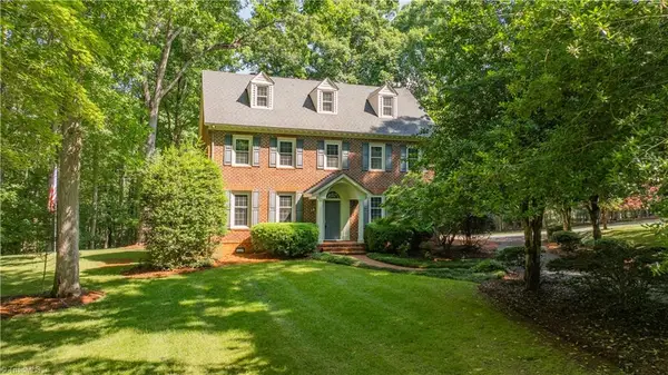 1018 Viewmont Drive, Asheboro, NC 27205