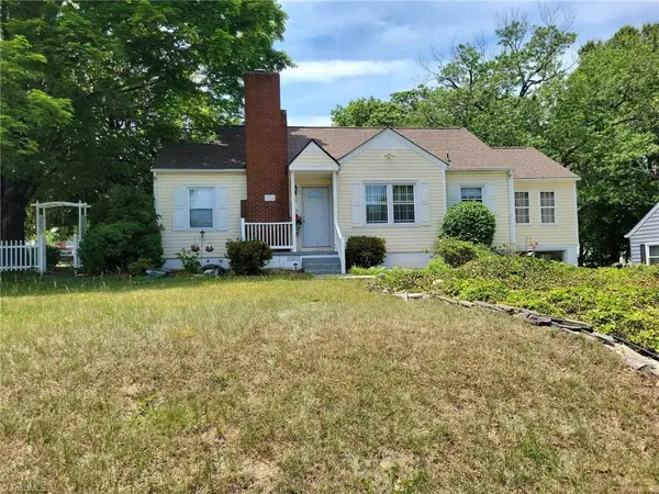 1716 Brookwood Drive, Winston-Salem, NC 27106