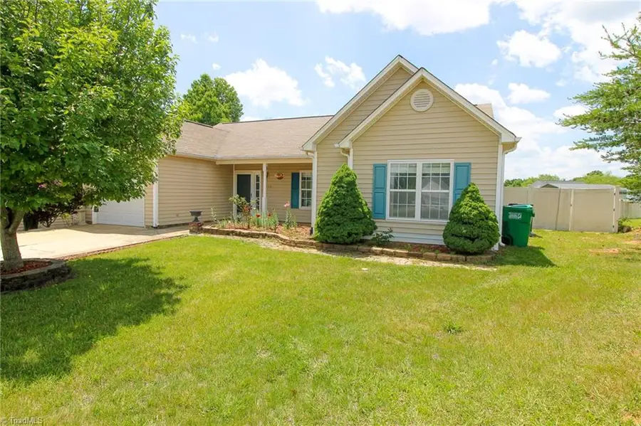 3803 Abbeywood Drive, Jamestown, NC 27282 - #3