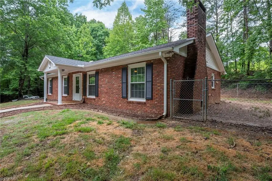 6404 Walnut Cove Road, Walkertown, NC 27051 - #3
