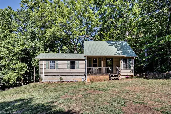 6620 Clyde King Road, Seagrove, NC 27341