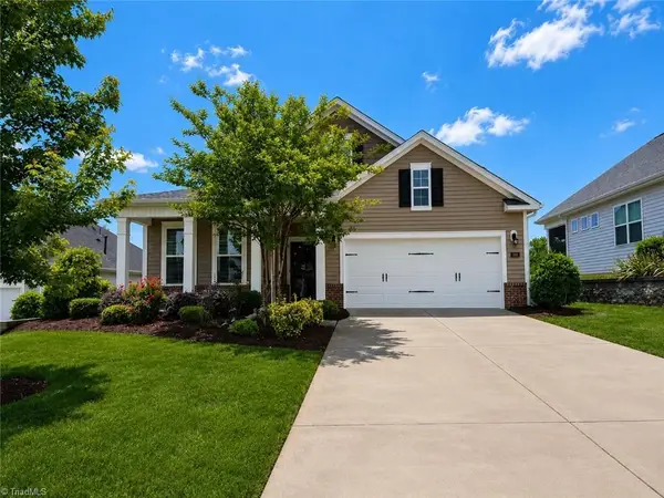 5026 Garnet Hill Drive, Clemmons, NC 27012-7564