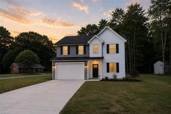 4147 2nd Street Ne, Hickory, NC 28601