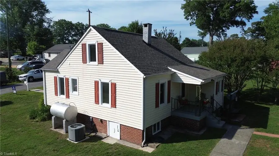153 Green Street, Mount Airy, NC 27030 - #2