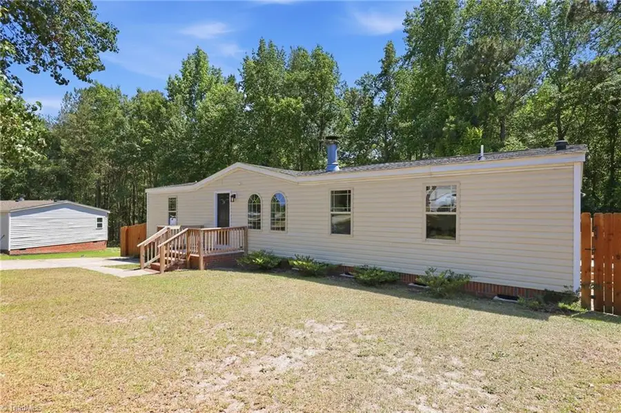 54 Brent Wood, Sanford, NC 27332 - #3
