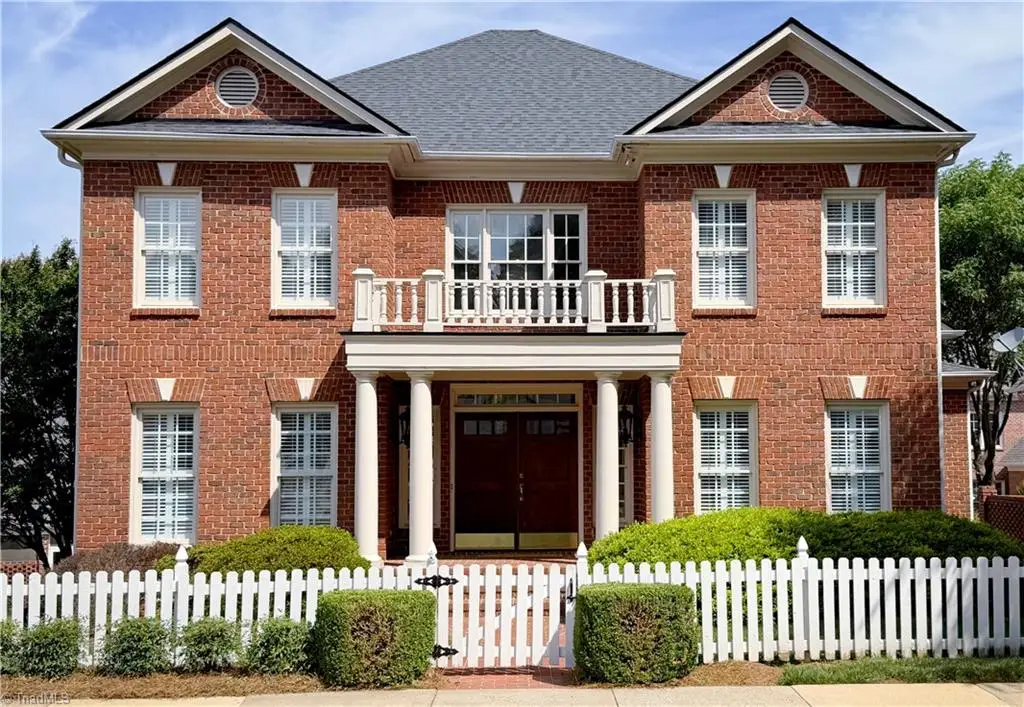 19 Thimbleberry Square, Greensboro, NC 27455 - #1