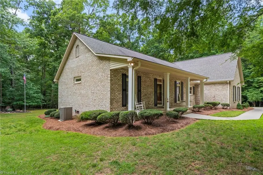 434 Yachtsmans Point Drive, Lexington, NC 27292 - #3