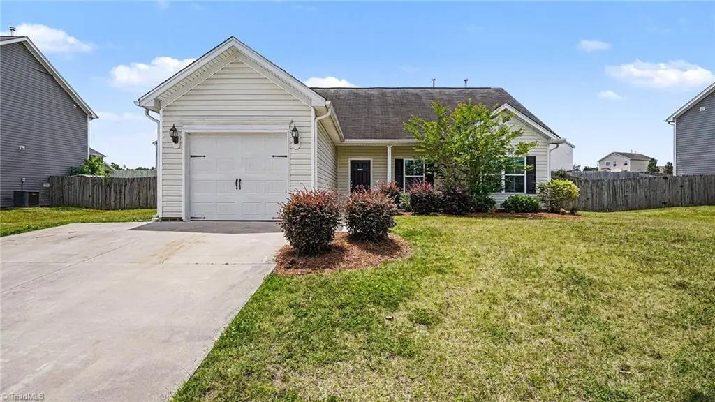 634 Meadowtop Circle, Burlington, NC 27217 - #1