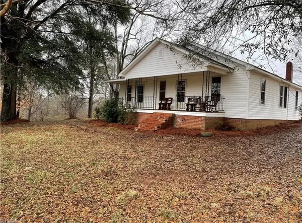1028 Gladstone Road, Mocksville, NC 27028