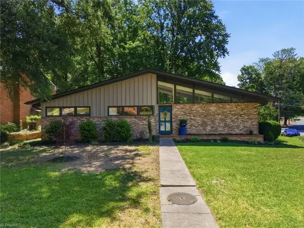 2607 Woodview Drive, Greensboro, NC 27408
