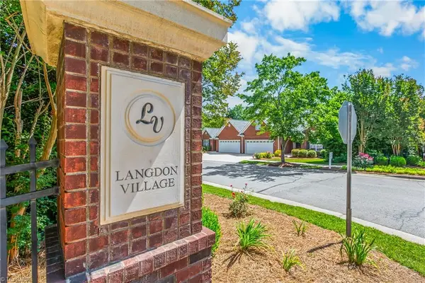 1595 Langdon Village Drive, Clemmons, NC 27012