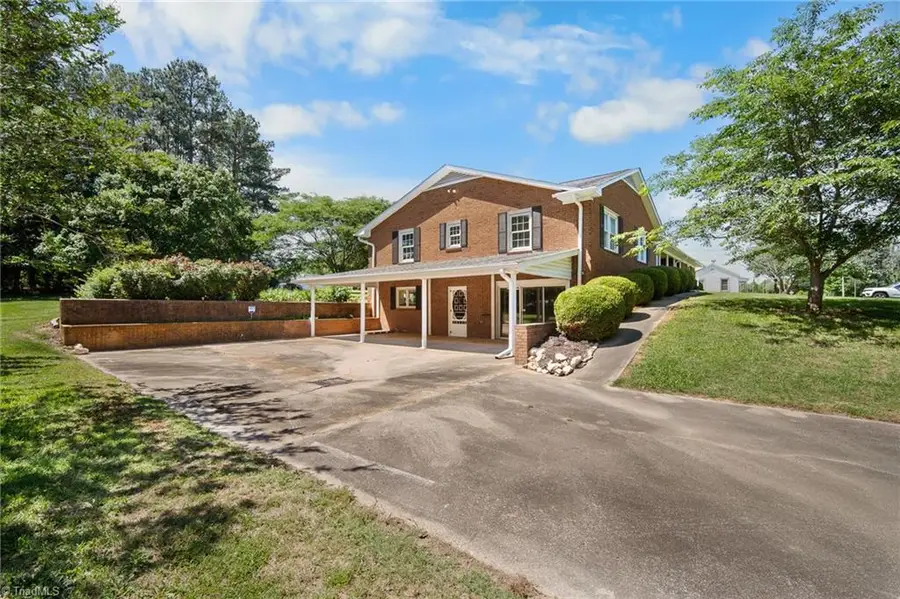 533 Rockway Drive, Lexington, NC 27295 - #3