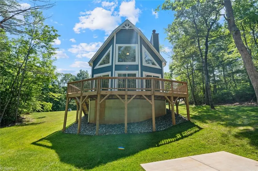 686 Sweetwater Road, Boomer, NC 28606 - #2