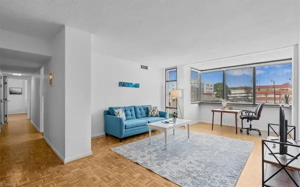 1101 N Elm Street #204, Greensboro, NC 27401