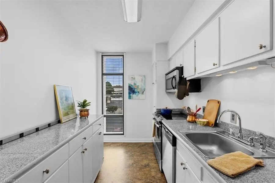 1101 N Elm Street #204, Greensboro, NC 27401 - #2