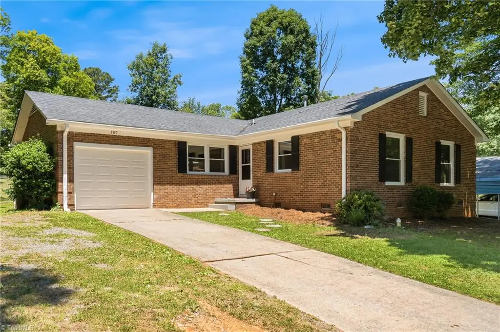 307 Foxcroft Drive, Winston Salem, NC 27103 - #1