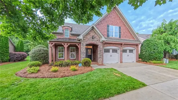 5567 Foxgate Circle, Winston-Salem, NC 27106
