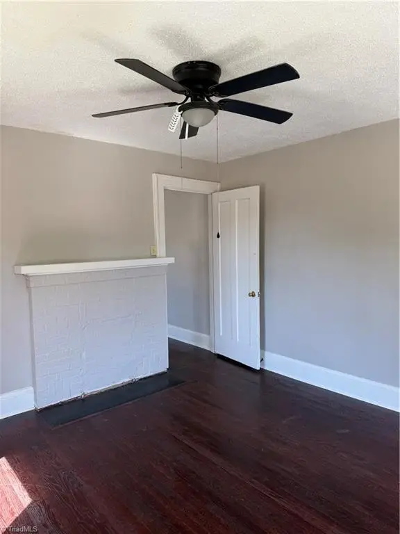 202 W Holt Street, Burlington, NC 27217 - #3