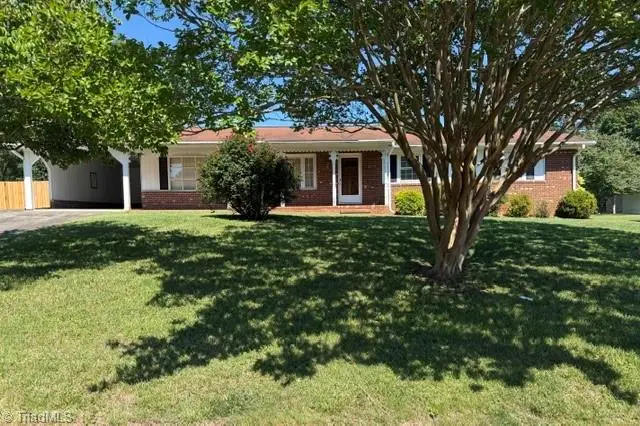 304 Northside Drive, Lexington, NC 27295 - #3