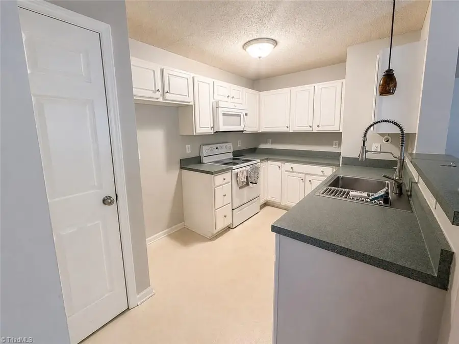 122 Ivy Glen Court, Winston Salem, NC 27127 - #3