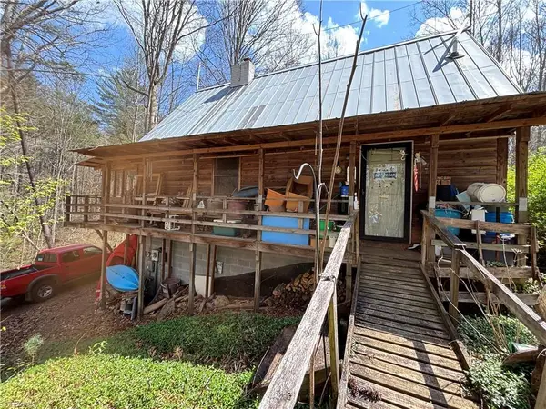 647 Boone Gap Road, Boomer, NC 28606