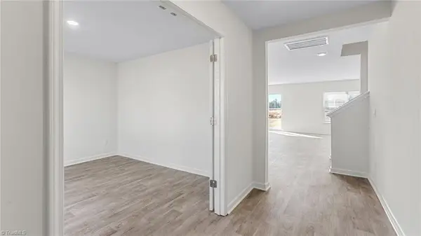 1572 String Drive, Winston-Salem, NC 27107