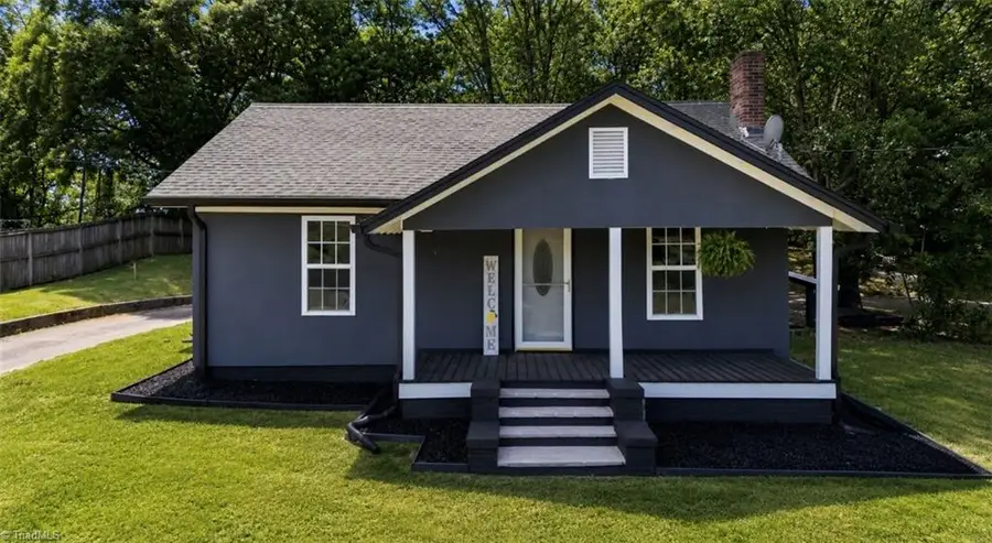 622 S Franklin Road, Mount Airy, NC 27030 - #2