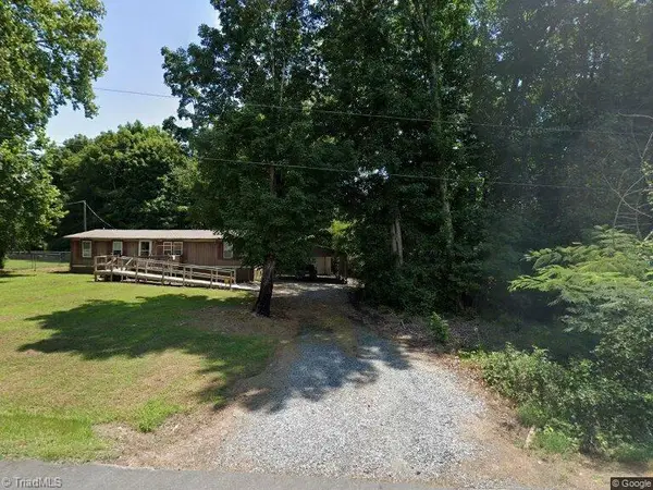 3722 SE Calhoun Drive, Liberty, NC 27298