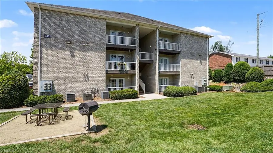 3431 N Church Street #307, Greensboro, NC 27405 - #2