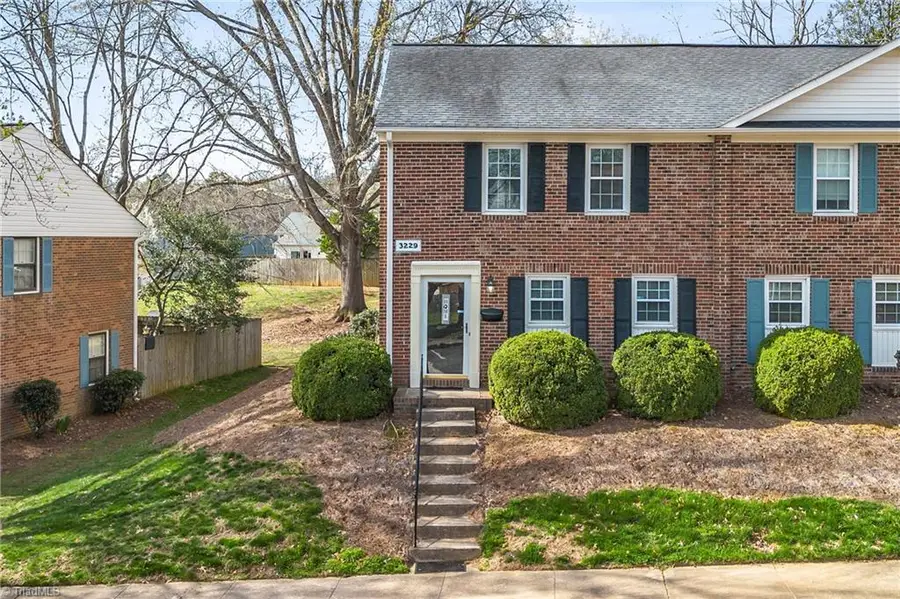 3992 Regents Park Lane #A, Greensboro, NC 27455 - #2