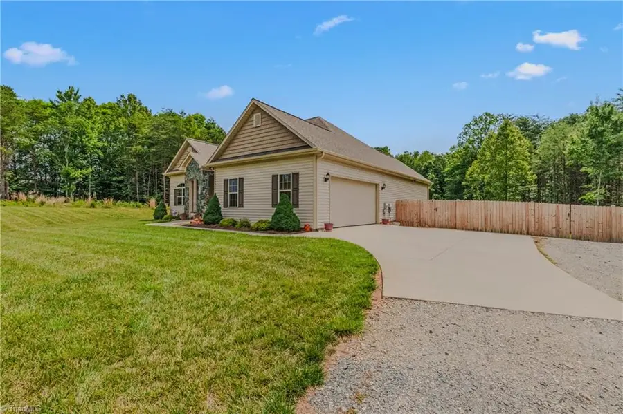 9637 Creek Farm Road, Tobaccoville, NC 27050 - #3