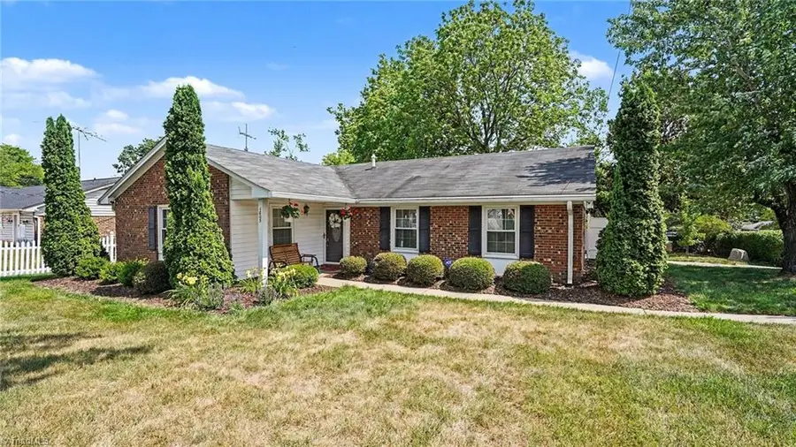 1805 W Vandalia Road, Greensboro, NC 27406 - #2