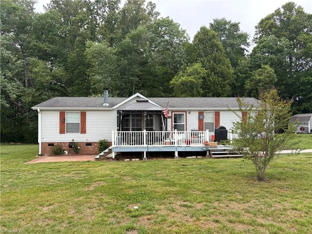 1090 Chestnut Grove Road, King, NC 27021 - #1