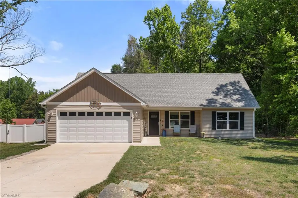 147 Lambeth Road, Thomasville, NC 27360 - #1