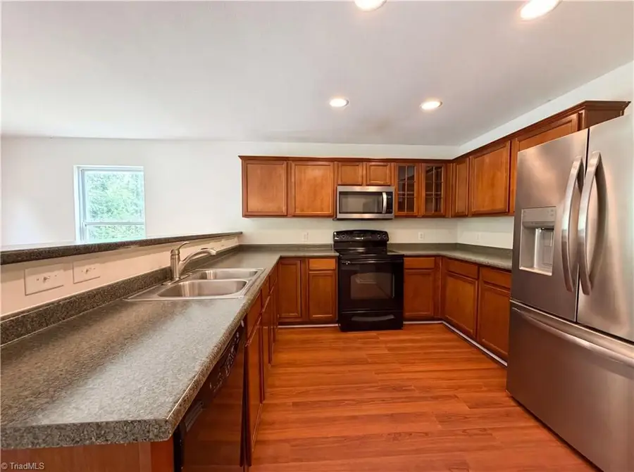 382 Kendall Drive, Winston Salem, NC 27107 - #2