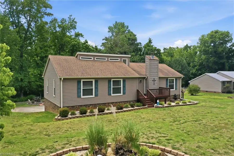 3124 Oakridge Drive, Graham, NC 27253 - #2