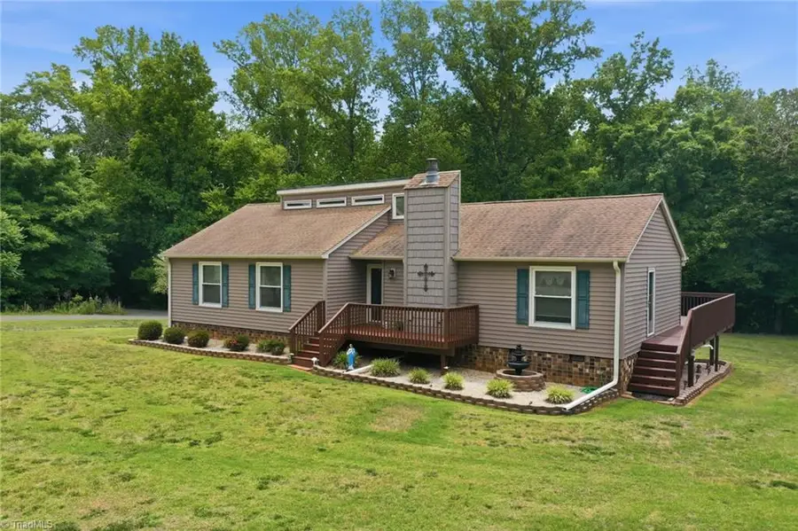 3124 Oakridge Drive, Graham, NC 27253 - #3