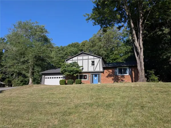 4676 Greendale Way, Winston-Salem, NC 27103