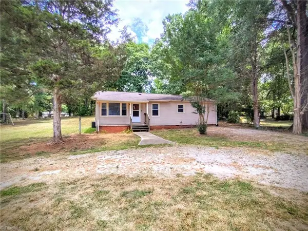826 Graylyn Drive, High Point, NC 27263